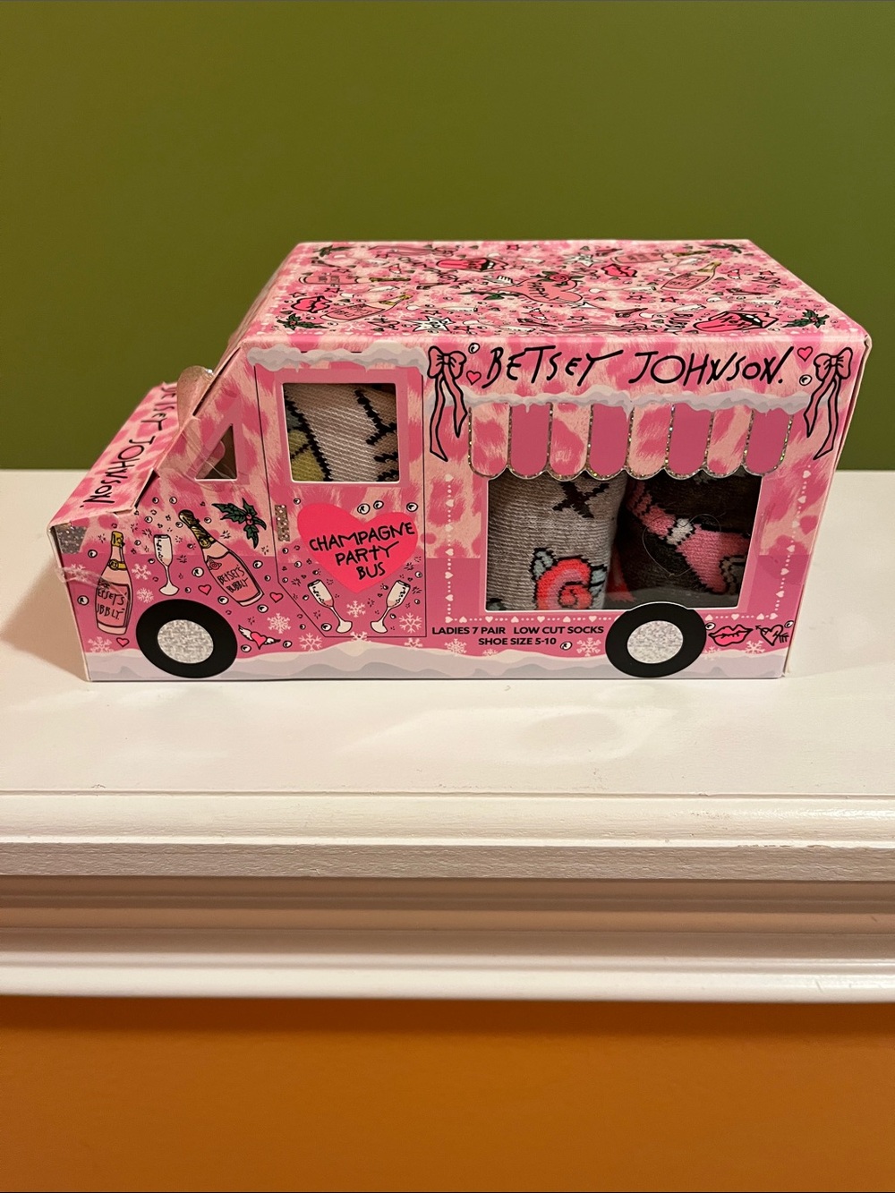 Betsey Johnson Pink Party Bus Women’s Sock Gift Set